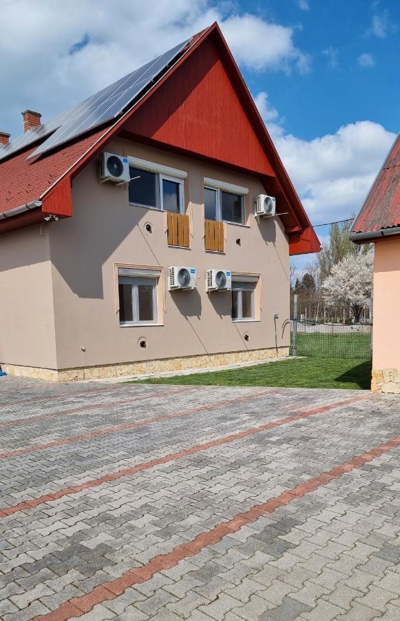 Relax Apartman Siofok-Sosto Εξωτερικό φωτογραφία